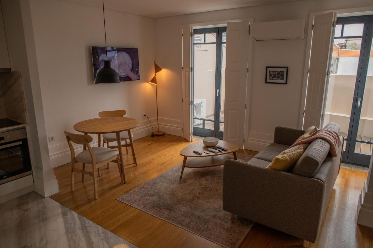 Spacious Studio W/ Balcony & Ac By Lovelystay Porto Zewnętrze zdjęcie